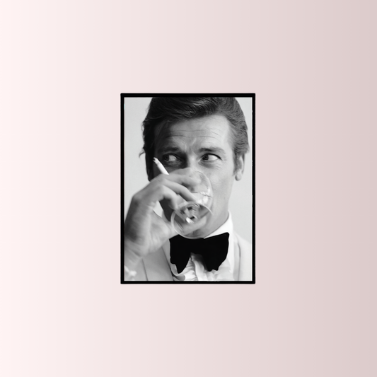 Roger Moore (James Bond) Poster Tablo